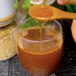 Bebida natural con café, canela, limón y miel: una opción para comenzar el día con energía